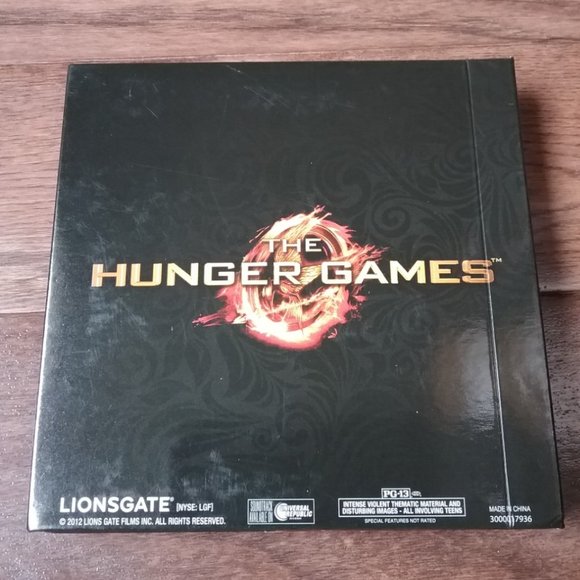THE HUNGER GAMES (Blu-Ray 2 Disc & 2 DVD Combo) Uncommon! - Picture 4 of 4